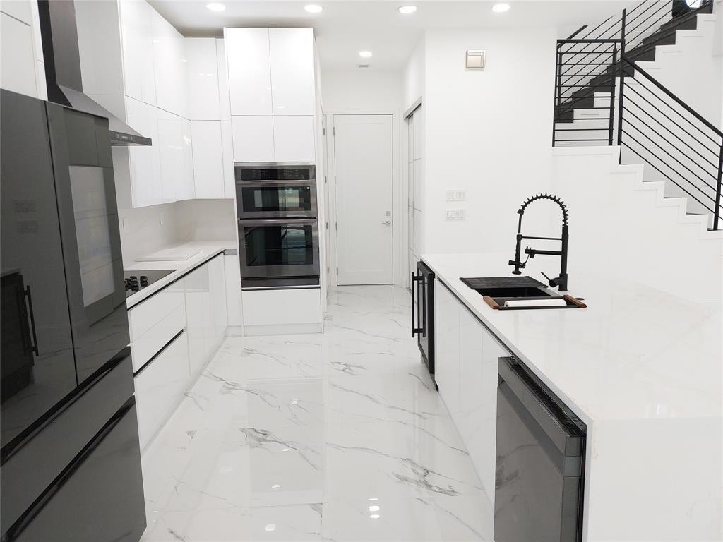 North Hollywood 4-1 B - Residential