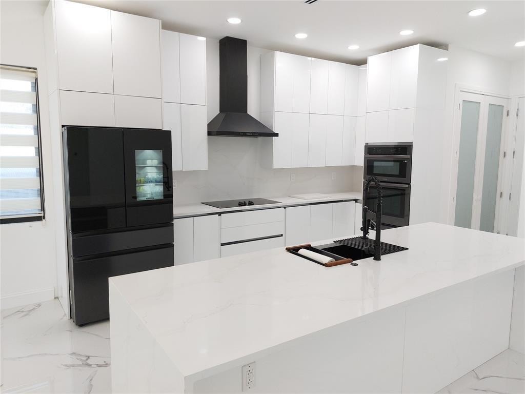 North Hollywood 4-1 B - Residential