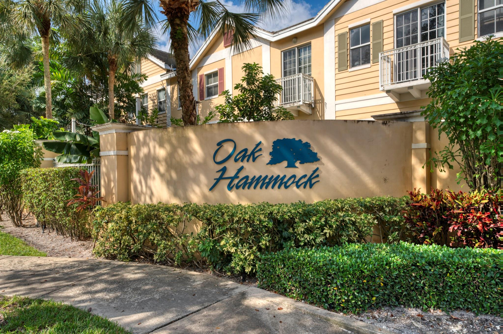 OAK HAMMOCK - Residential