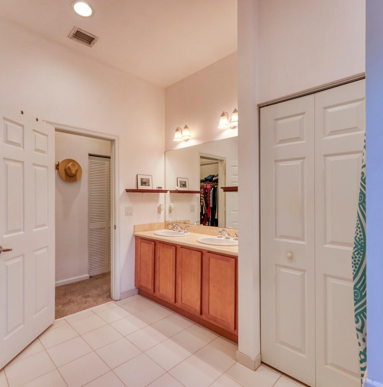 OAK HAMMOCK - Residential
