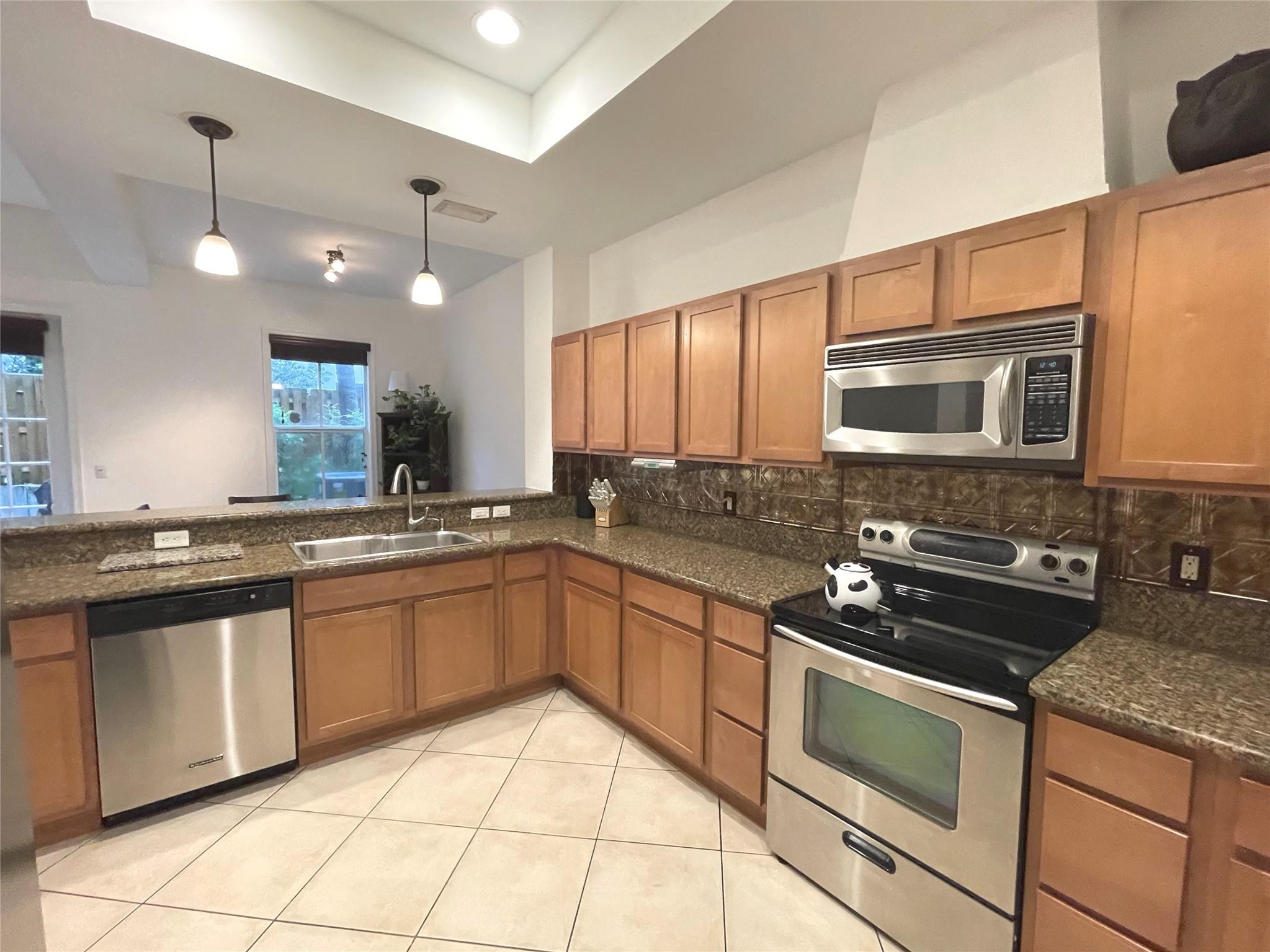 OAK HAMMOCK - Residential