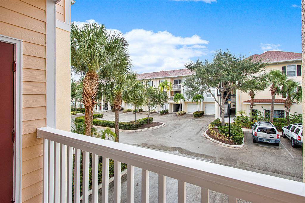 SOMERSET AT ABACOA CONDO - Residential