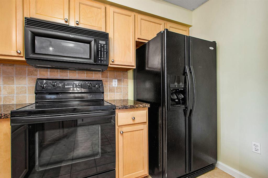 SOMERSET AT ABACOA CONDO - Residential