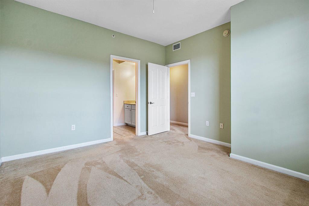 SOMERSET AT ABACOA CONDO - Residential