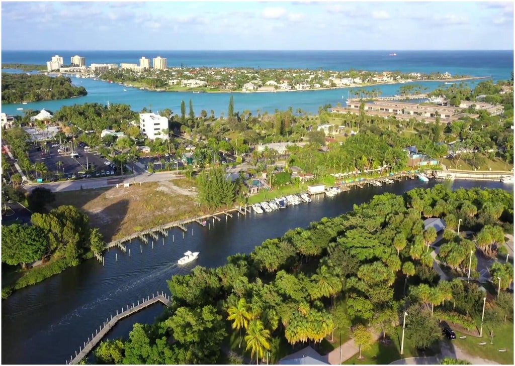 Photo of 18275 Highway A1a, Jupiter, FL 33477 (MLS # R11078016)