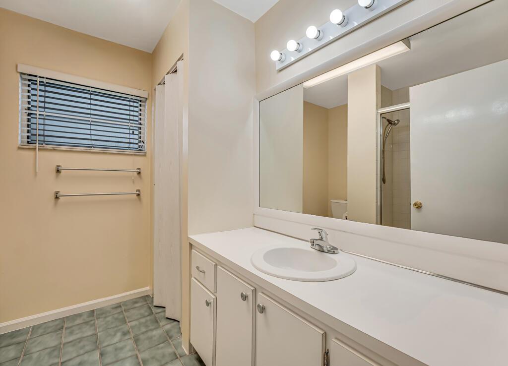 ONE THIRTY FIVE SHORE COU - Residential Lease