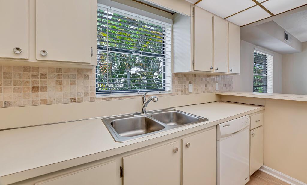 ONE THIRTY FIVE SHORE COU - Residential Lease