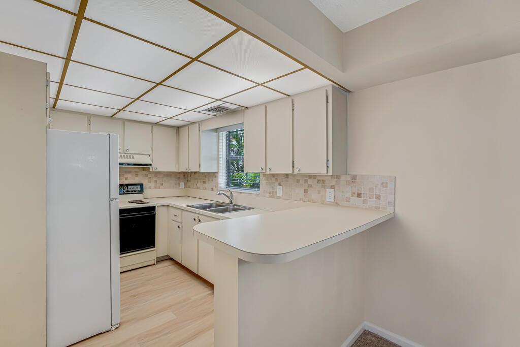 ONE THIRTY FIVE SHORE COU - Residential Lease
