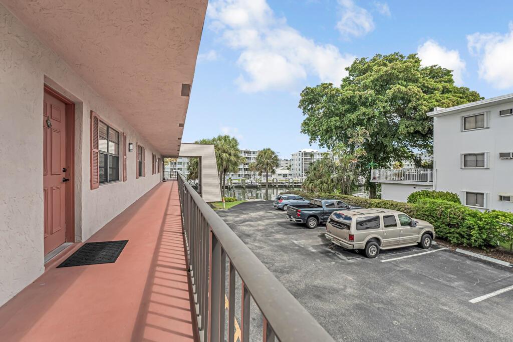ONE THIRTY FIVE SHORE COU - Residential Lease