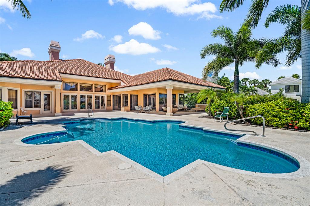 Admirals Cove - Residential