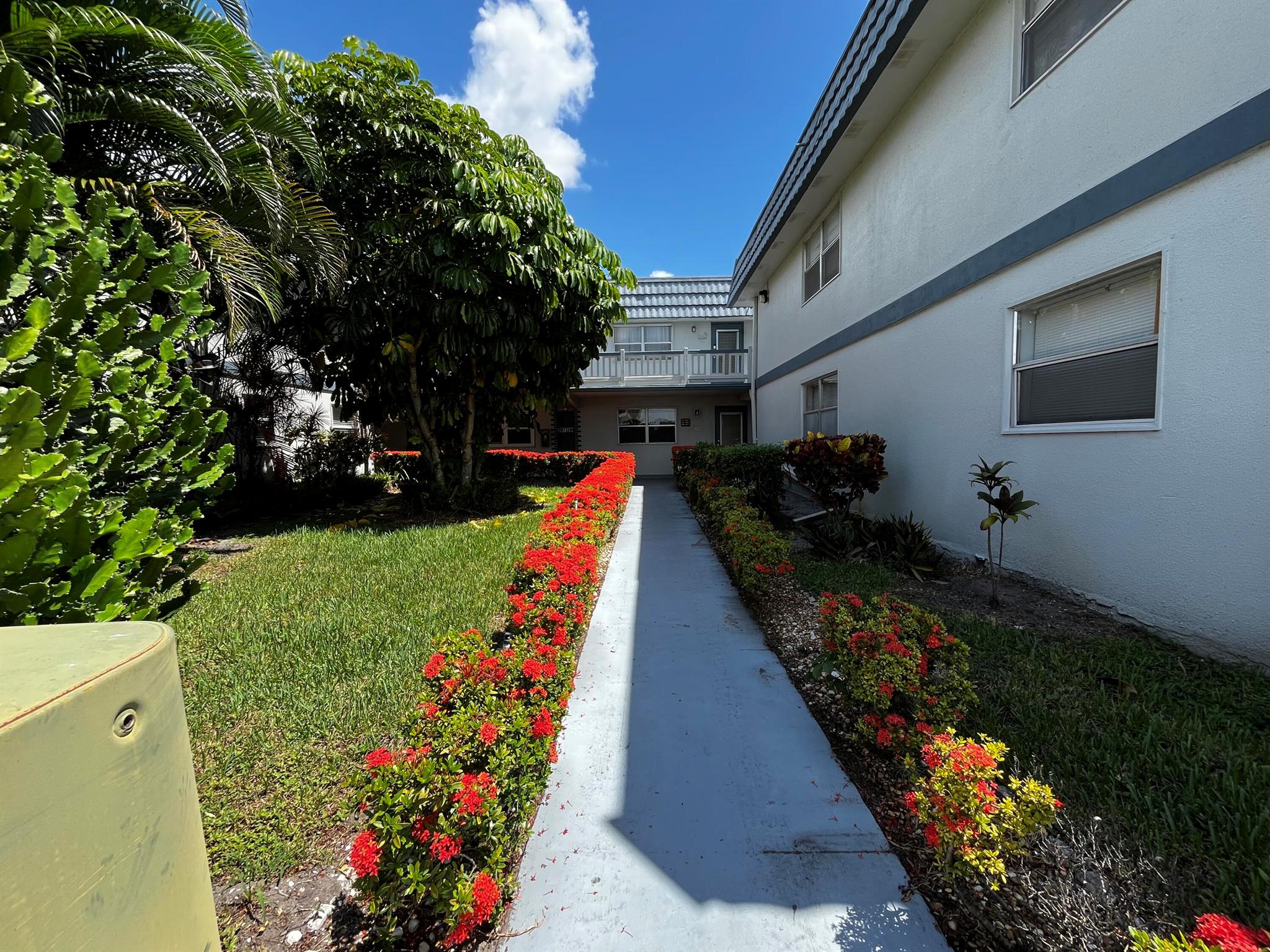 Beautiful first floor corner 1/1.5 unit in the highly desirable Kings Point in Delray Beach!This unfurnished unit features a funtional enclosed patio that overlooks serene views of the golf course. The unit has assigned parking close by and has been updated, both bathrooms, kitchen appliances, granite countertops,and tiled floor. W/D in outdoor balcony closet. Enjoy a peaceful lifestyle with anything you need right at your fingertips.Located just 15 minutes from the beach and vibrant Atlantic Ave with good restaurants, cultural events, and shops. Kings point offers excellent amenities such as golf, indoor and outdoor pool, shuttle service, theater, pickleball, tennis,restaurant, card room, fitness center,and more.