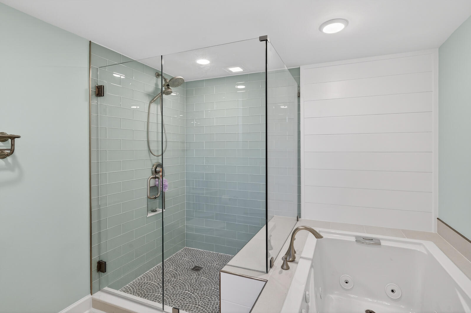 Robles Del Mar - Residential