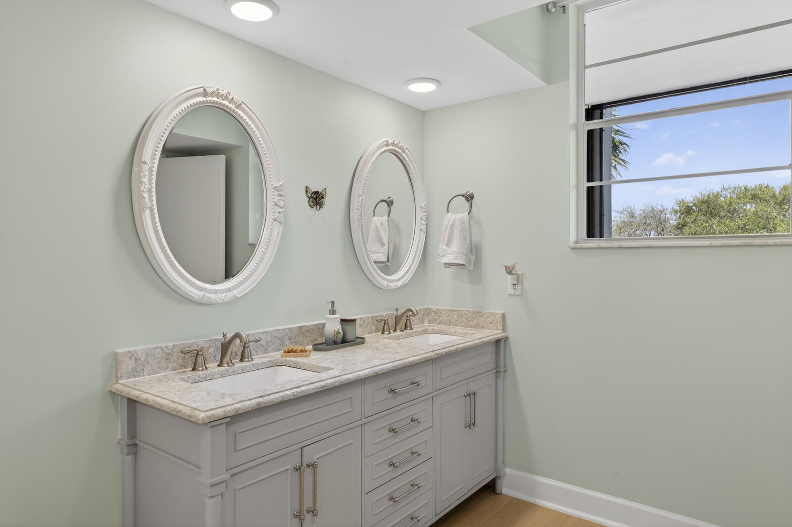 Robles Del Mar - Residential