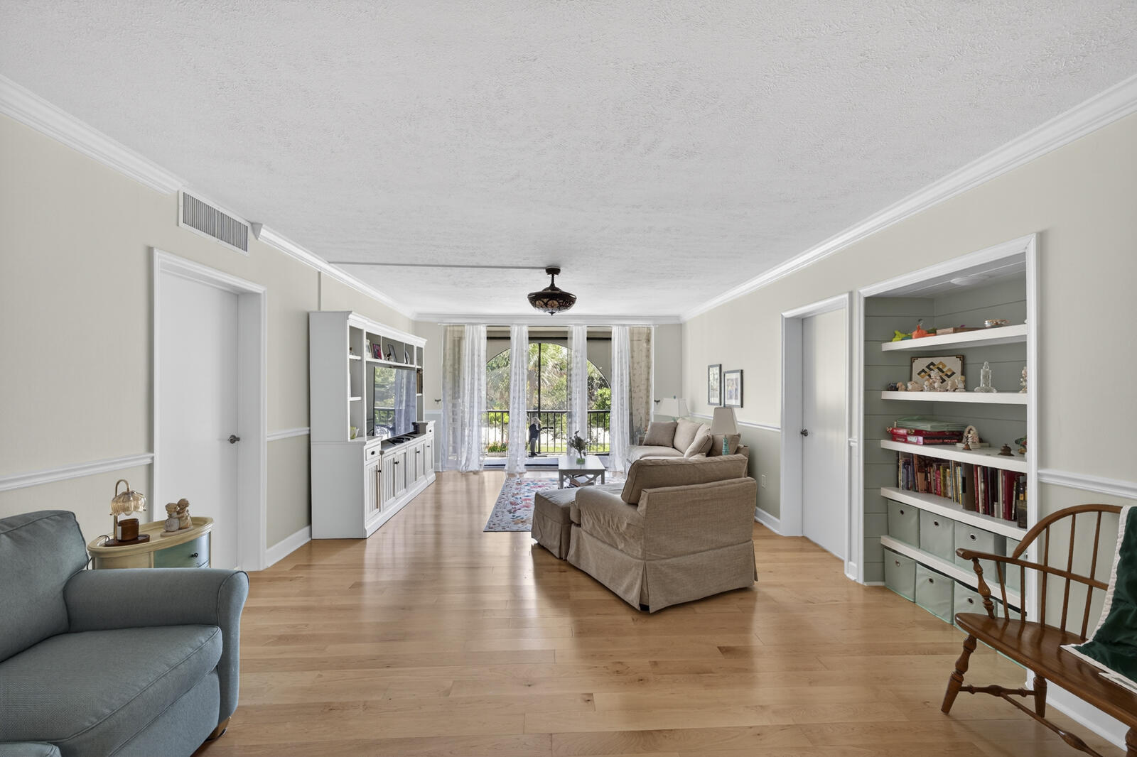 Robles Del Mar - Residential