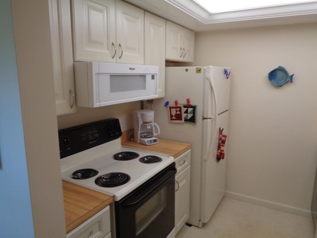 Photo of 5527 NE Gulfstream Way, Stuart, FL 34996 (MLS # R11100529)