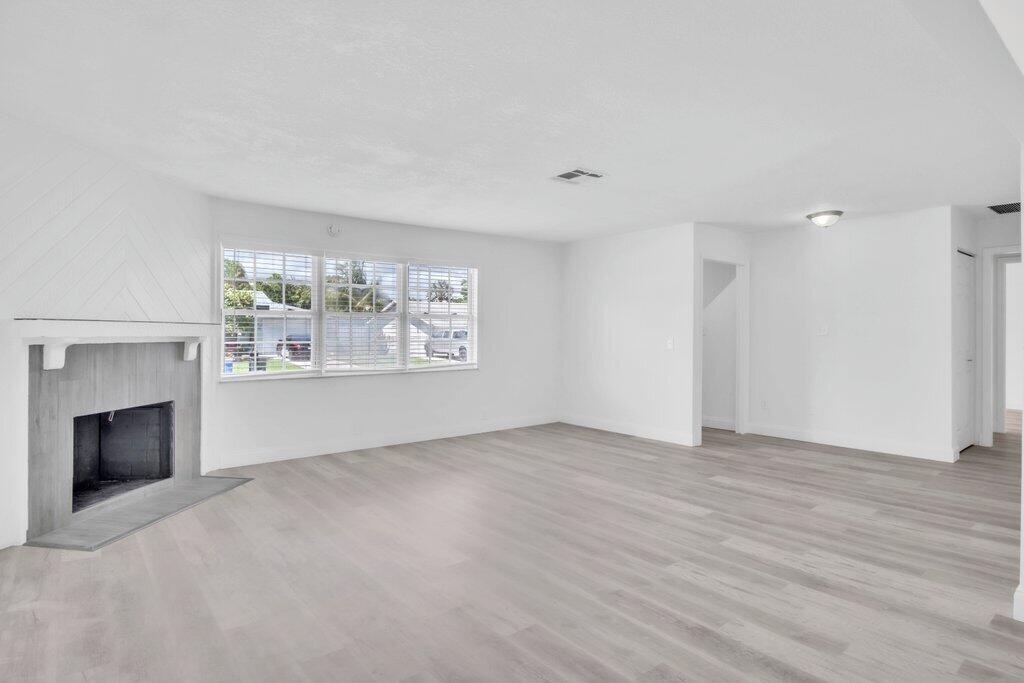 SANDY RIDGE - Residential Lease