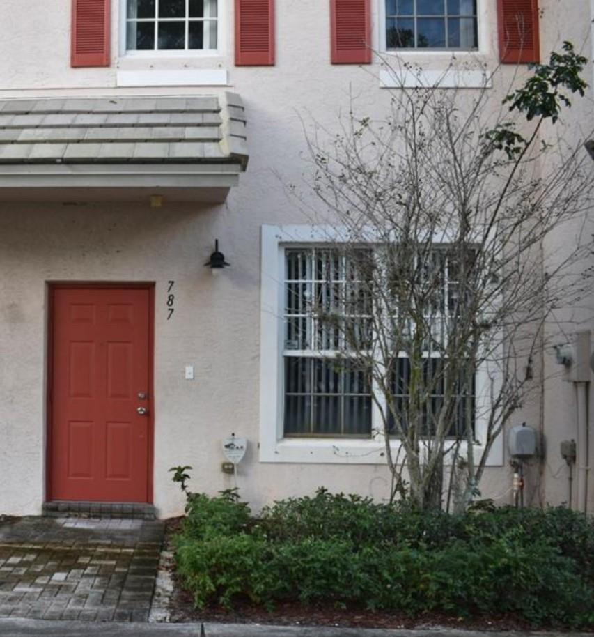 Opportunity knocks to become a 1ST Time Home Buyer for less than what it cost to rent.
This 2 story 2 bedroom 2.5 bath located in the heart of Plantation. This property features a very spacious dining/living room area with a large kitchen. Additional features are good sized rooms, with plenty of closet space. Large bedrooms and bathrooms for your comfort. Open balcony, plenty of guest parking and community pool. HOA requires a 640 credit score.