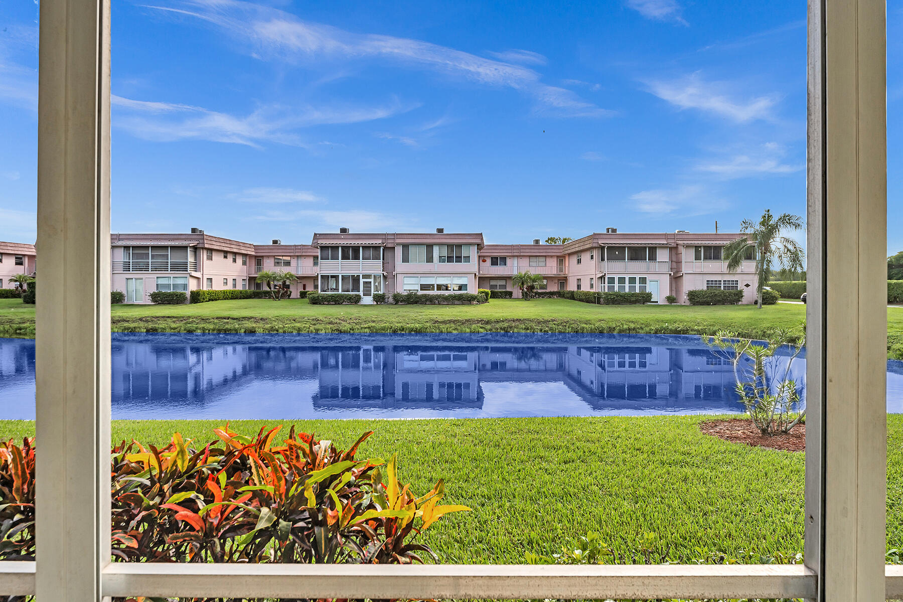 KINGS POINT SAXONY CONDOS - Residential