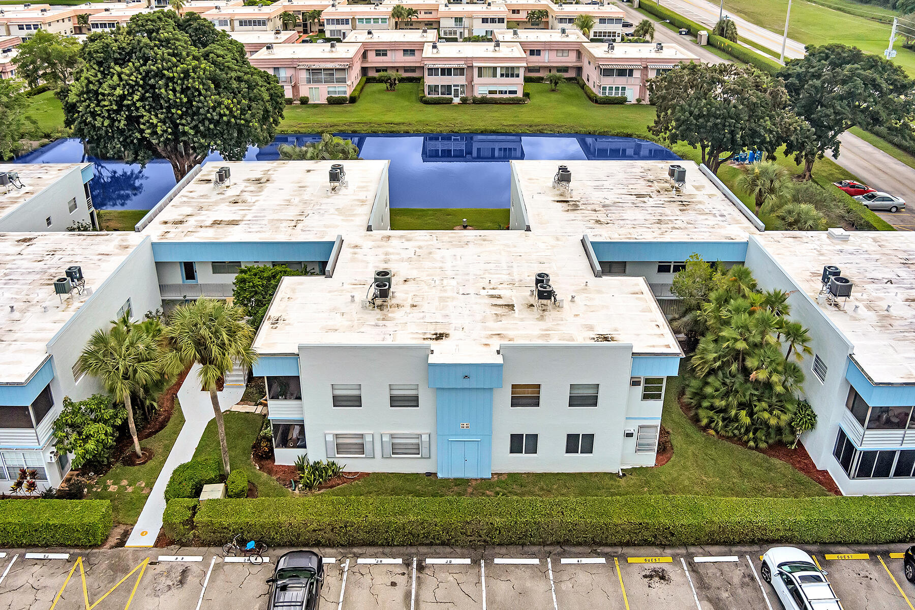 KINGS POINT SAXONY CONDOS - Residential