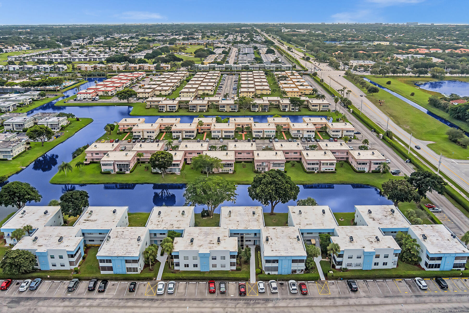 KINGS POINT SAXONY CONDOS - Residential