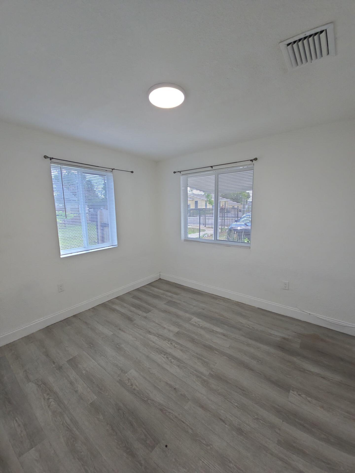 CARVER RANCHES - Residential Lease