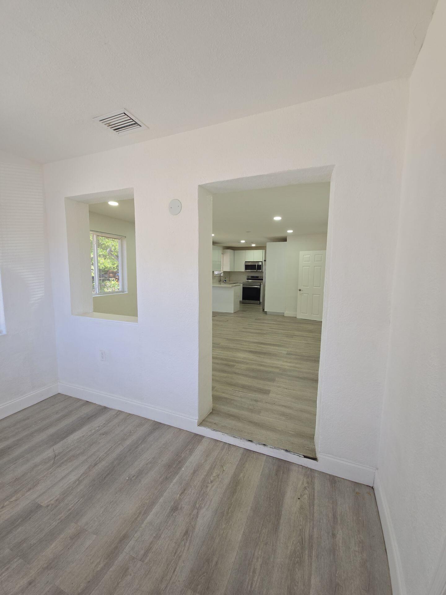 View photos, virtual tours, details... 4819 SW 22nd Street