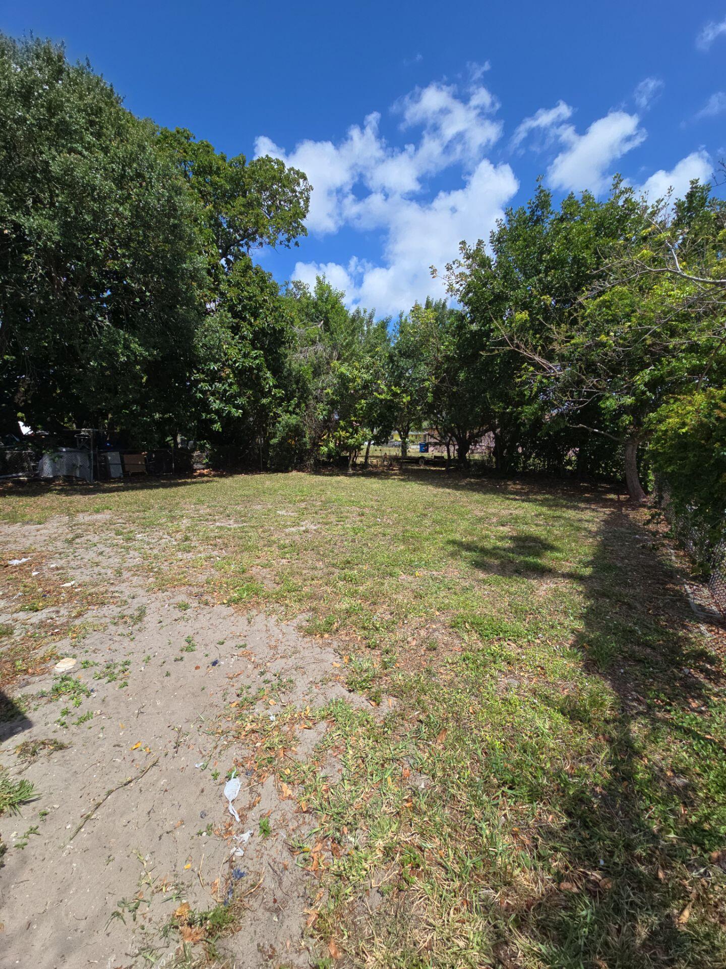 CARVER RANCHES - Residential Lease