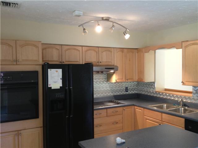 GARDEN ISLES SEC 1 - Residential Lease