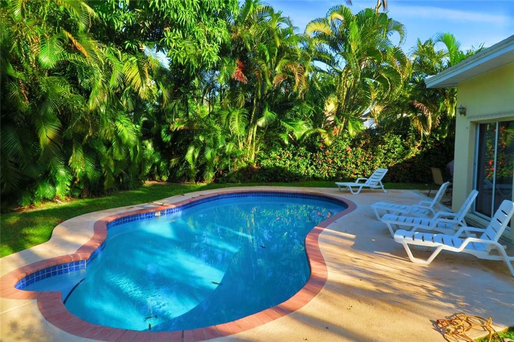 Poinsettia Heights 24-46 - Residential Lease