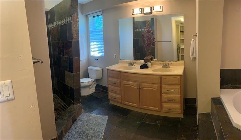 Poinsettia Heights 24-46 - Residential Lease