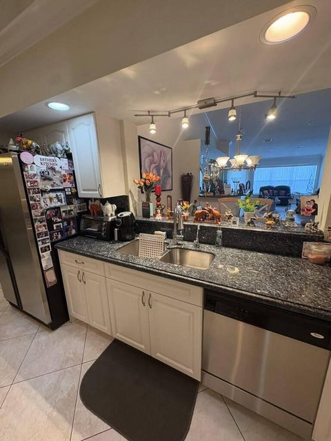 Tiny photo for 10941 LADERA Lane #B, Boca Raton, FL 33498 (MLS # B26090065)