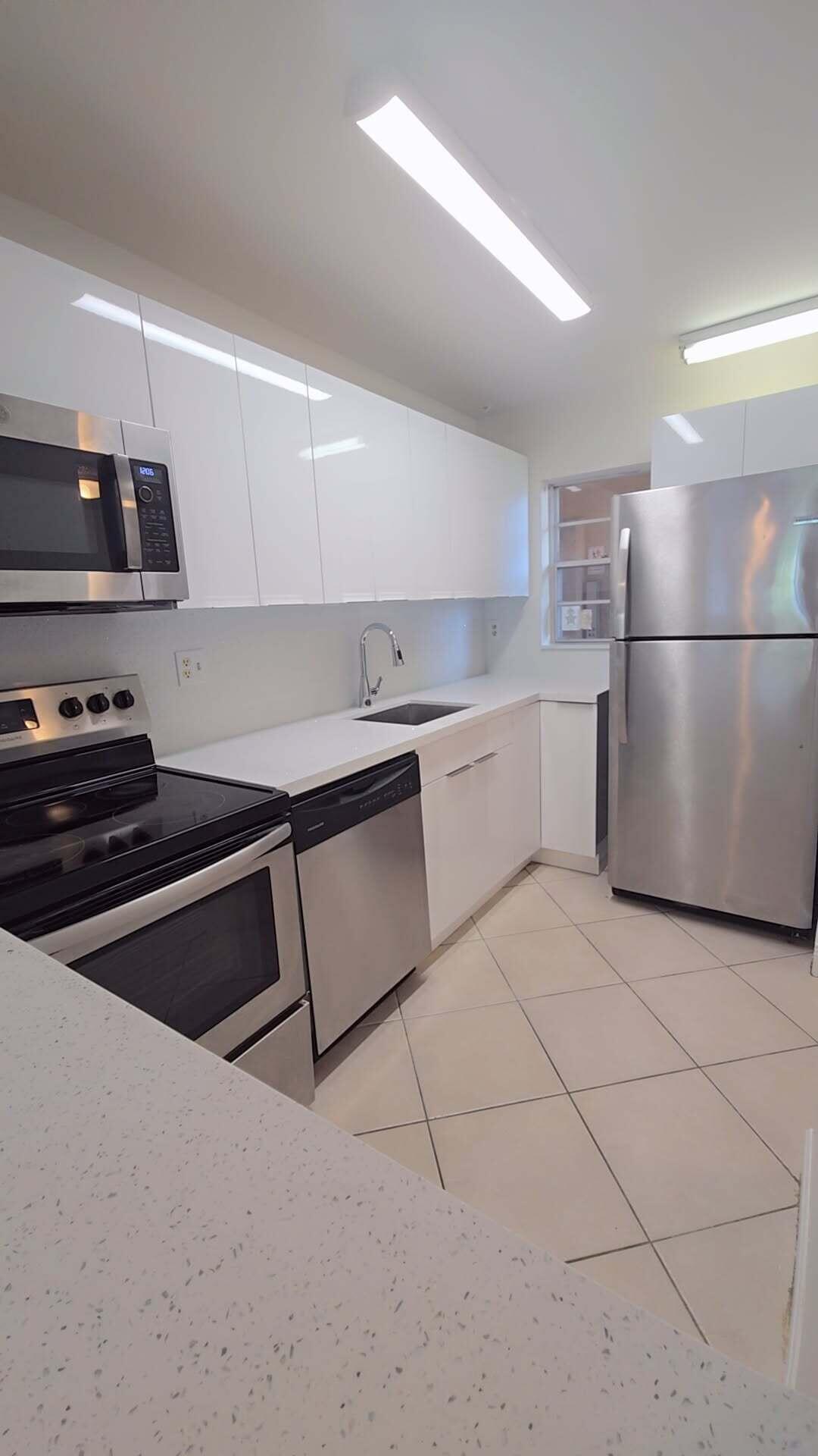 4121 STIRLING Road 404