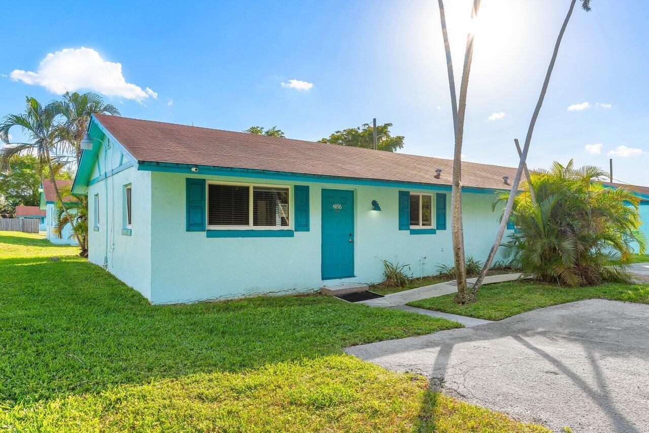 PALM BEACH FARMS - Residential Income