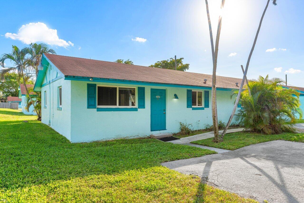 PALM BEACH FARMS - Residential Income