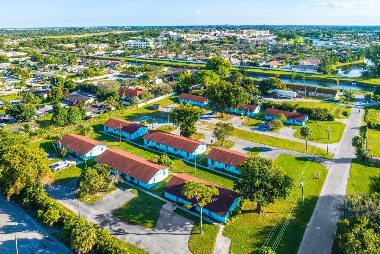 PALM BEACH FARMS - Residential Income