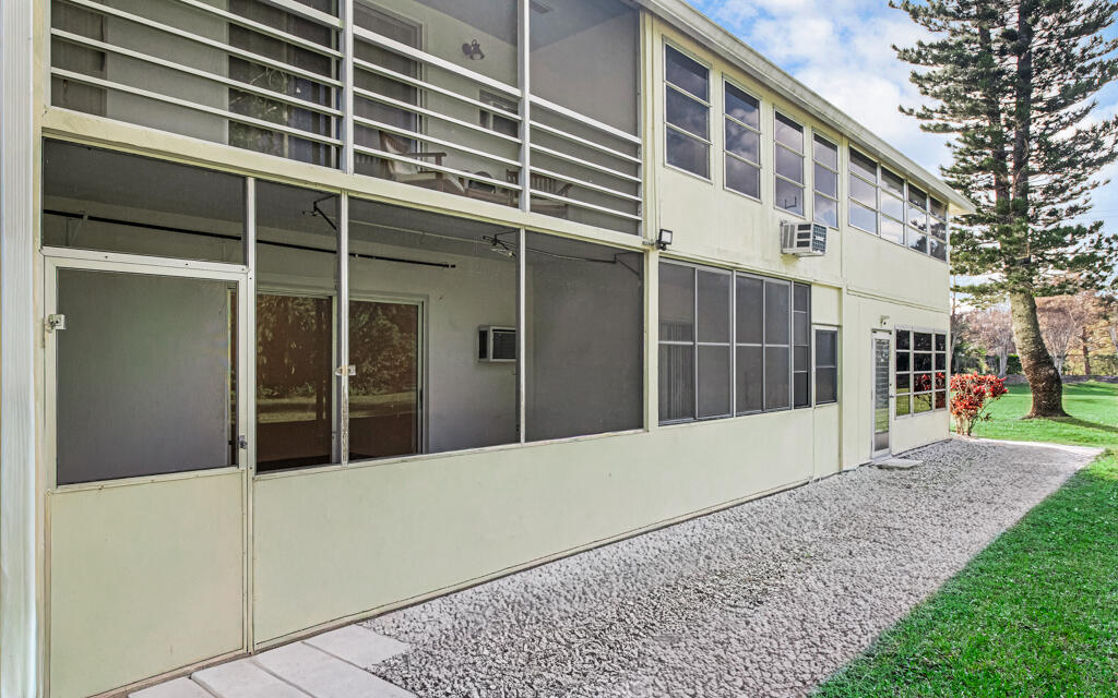 SUSSEX CONDO - Residential