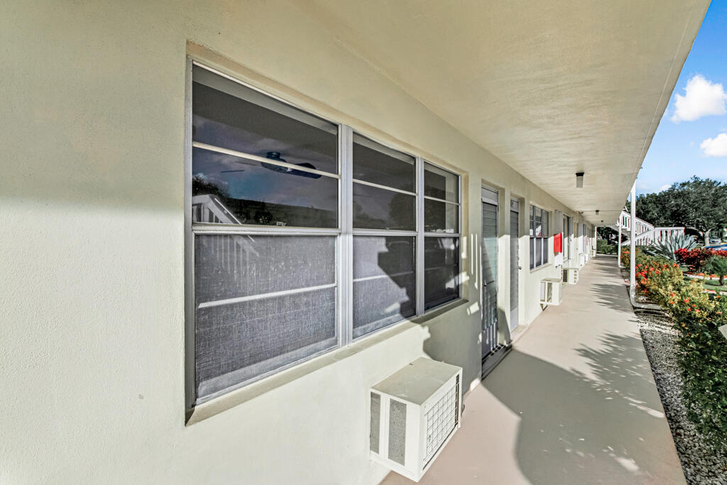 SUSSEX CONDO - Residential