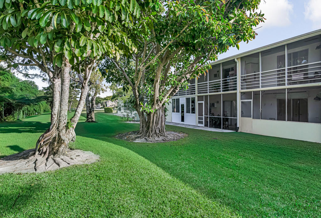 SUSSEX CONDO - Residential