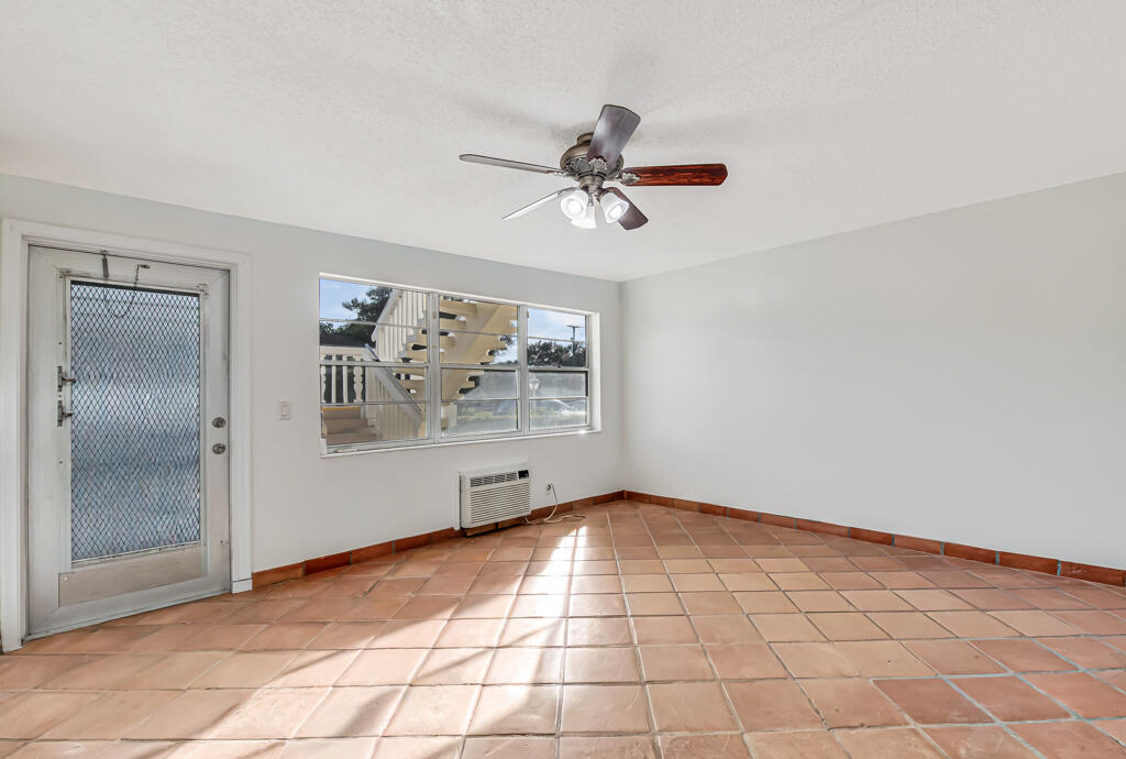 SUSSEX CONDO - Residential