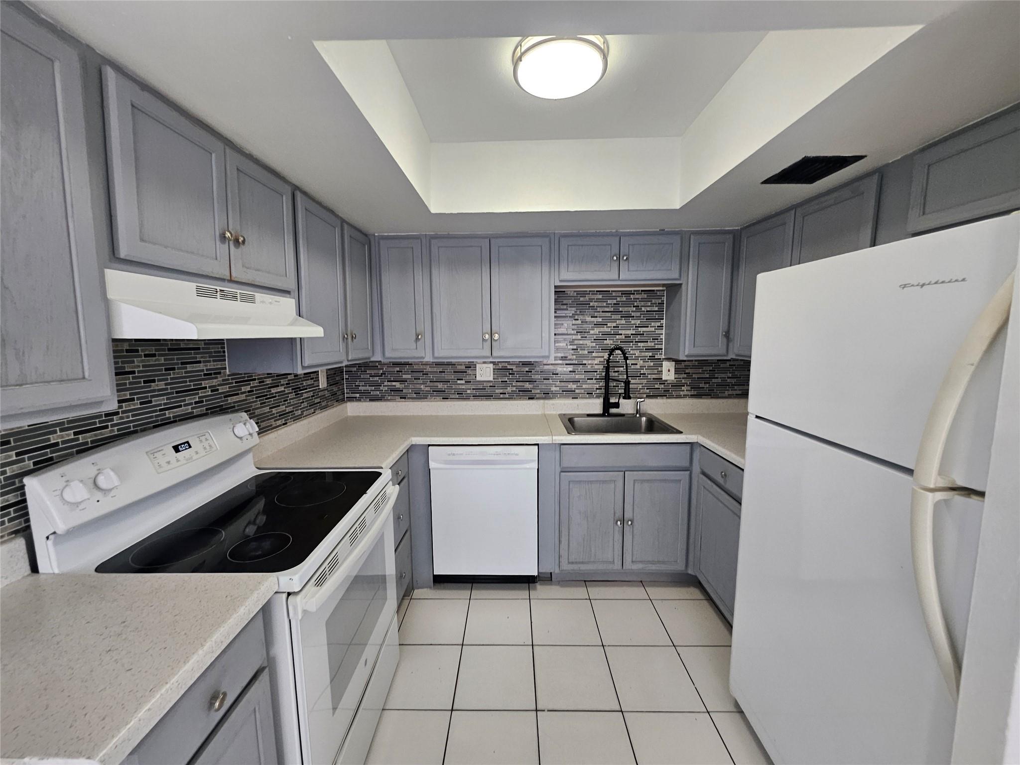 Habitat II Ph IV Condo - Residential Lease