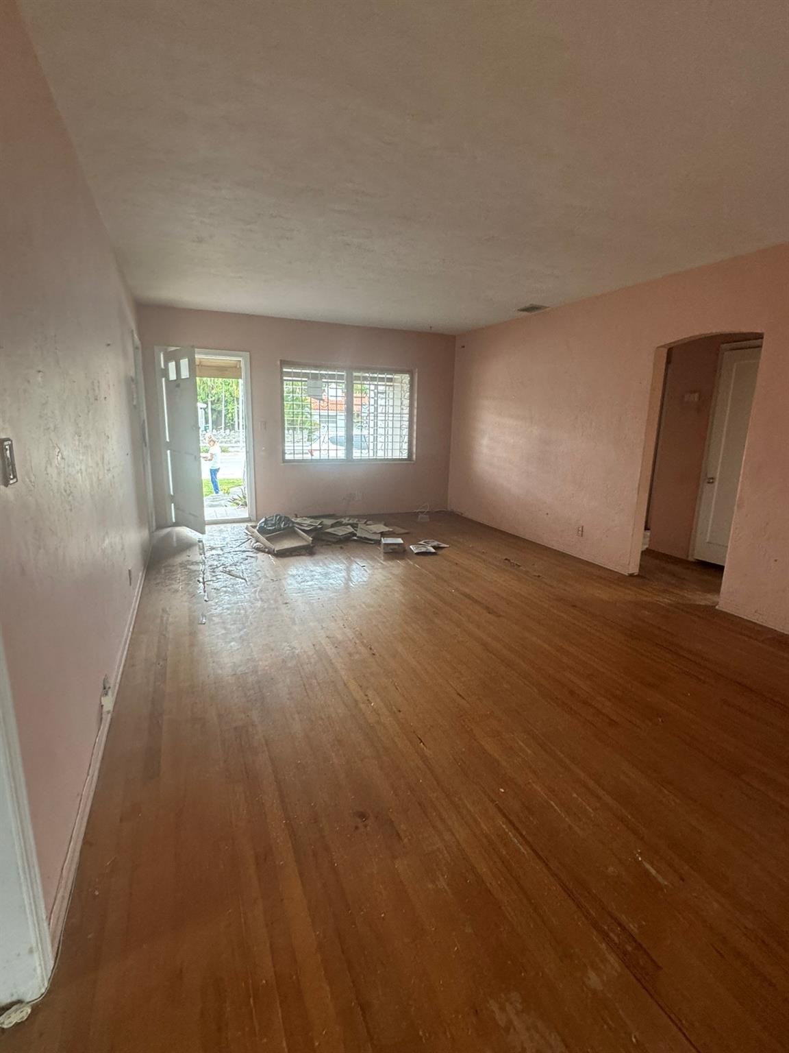 2350 SW 22nd Ave, Miami, FL, 33145/$650,000 2 2350 SW 22nd Ave