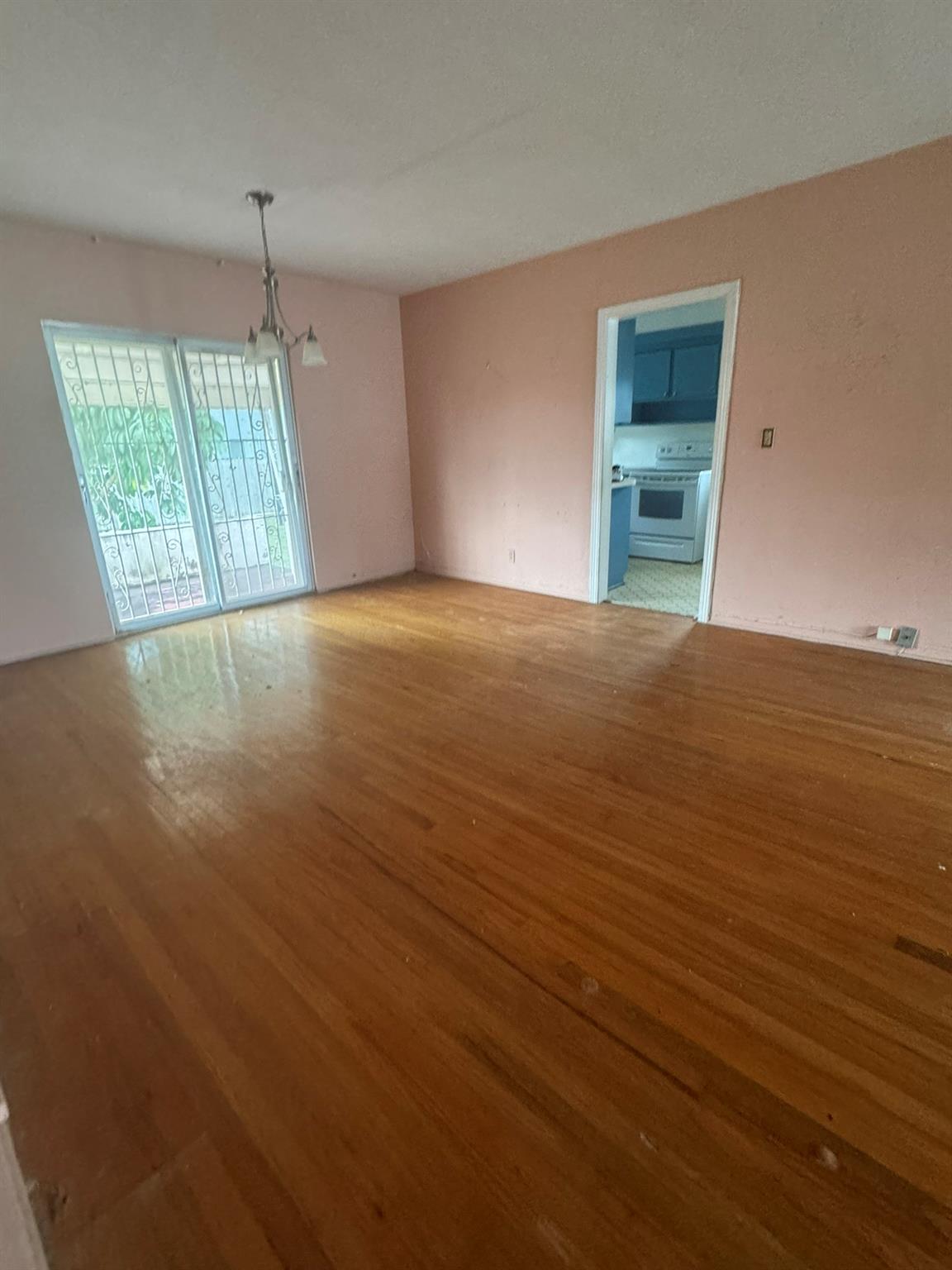 2350 SW 22nd Ave, Miami, FL, 33145/$650,000 3 2350 SW 22nd Ave