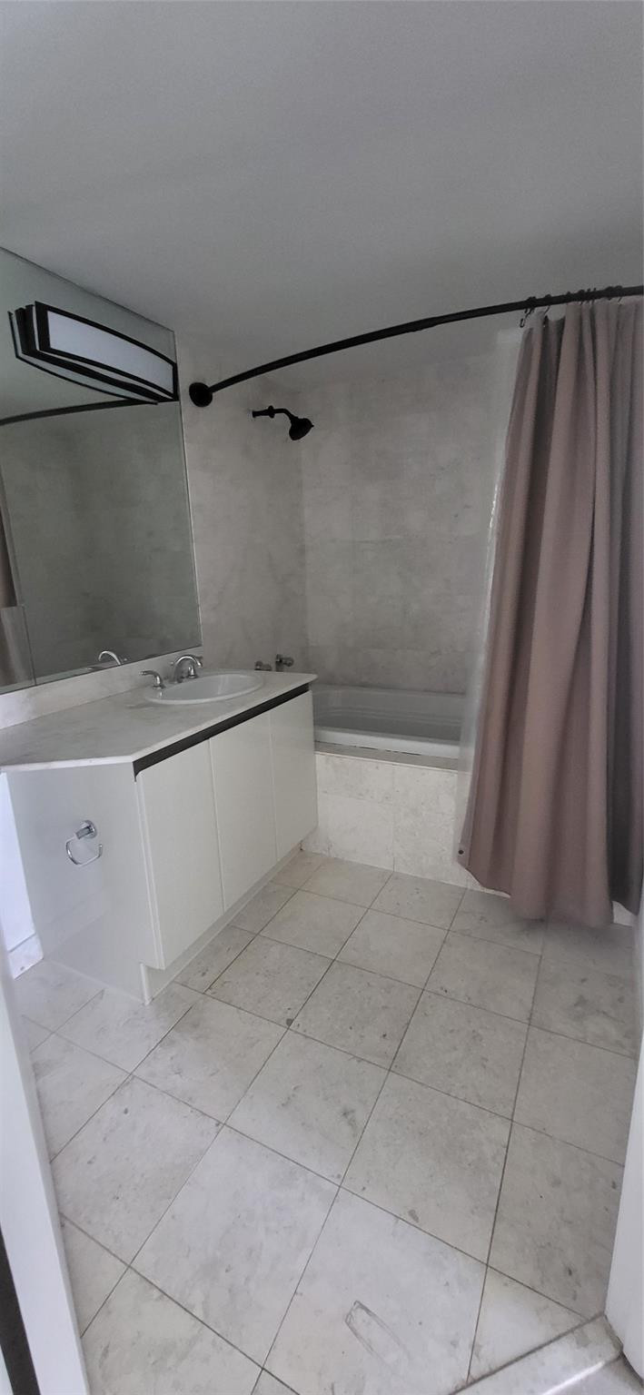 Williams Island - Residential Lease
