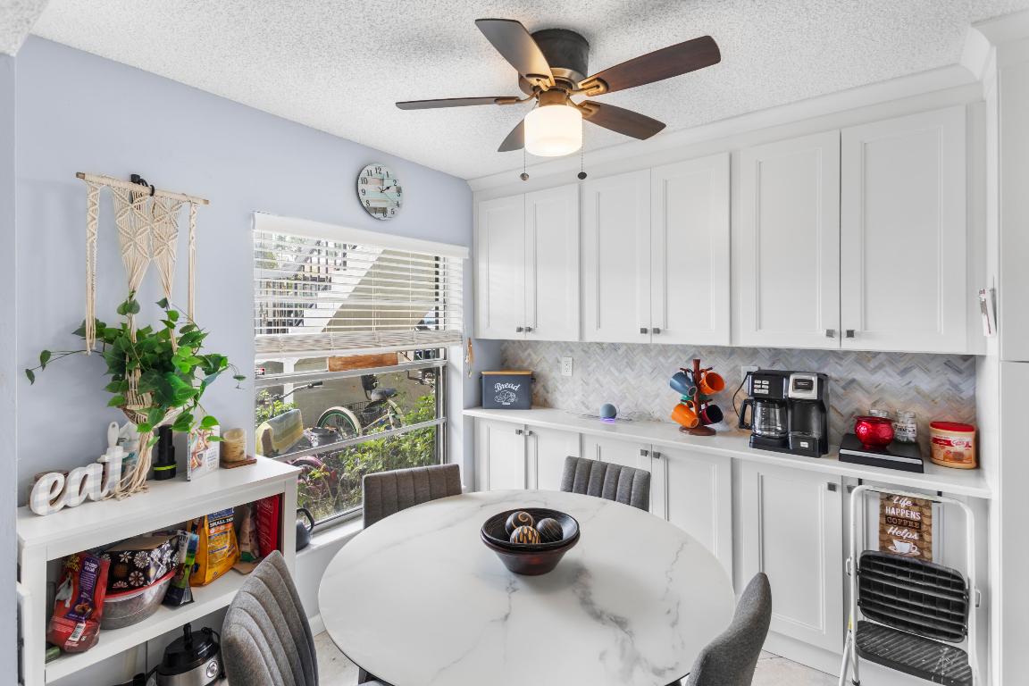 PALM GREENS AT VILLA DEL RAY CONDO - Residential