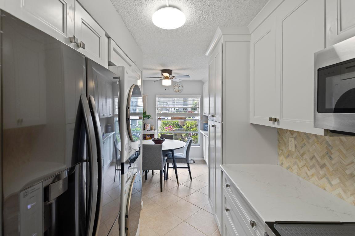 PALM GREENS AT VILLA DEL RAY CONDO - Residential