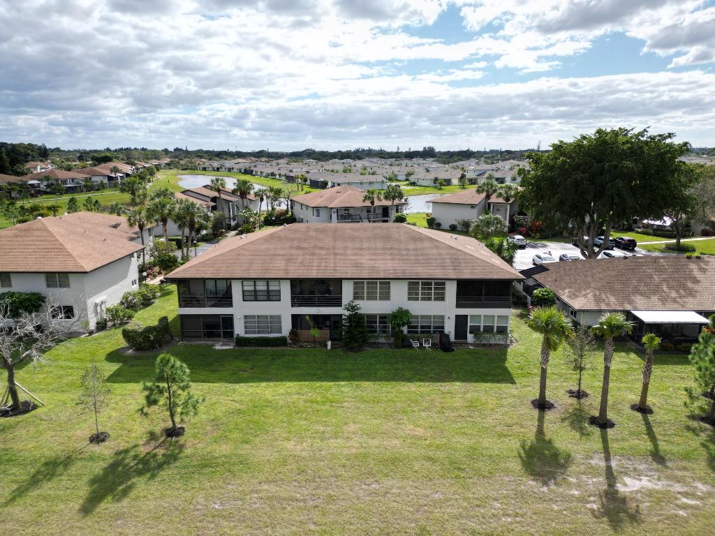 PALM GREENS AT VILLA DEL RAY CONDO - Residential