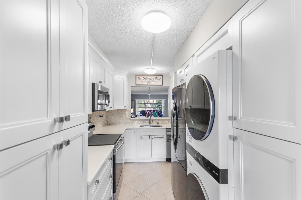 PALM GREENS AT VILLA DEL RAY CONDO - Residential