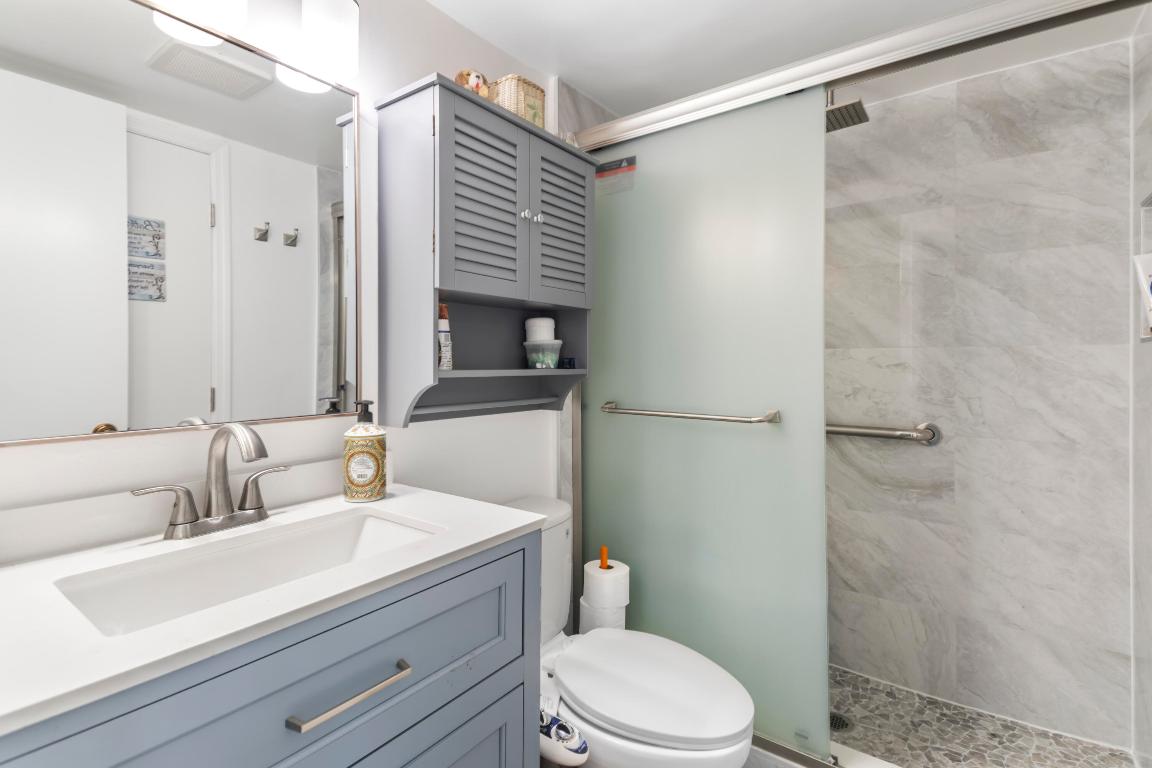 PALM GREENS AT VILLA DEL RAY CONDO - Residential