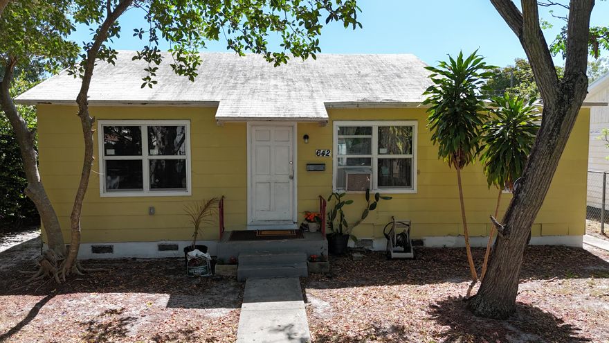 Rare investment opportunity! Located in the up and coming Northend of West Palm Beach this investor friendly home is priced to sell and presents a rare opportunity to become a part of the Northend progress! The home is currently tenant occupied on a month to month basis at $1800/mo. Located just down the street from Northwood Village shops, and dining, less than 5 minutes to La Marina, and Safe Harbor Rybovich, and less than 10 minutes to NORA and Downtown West Palm Beach!