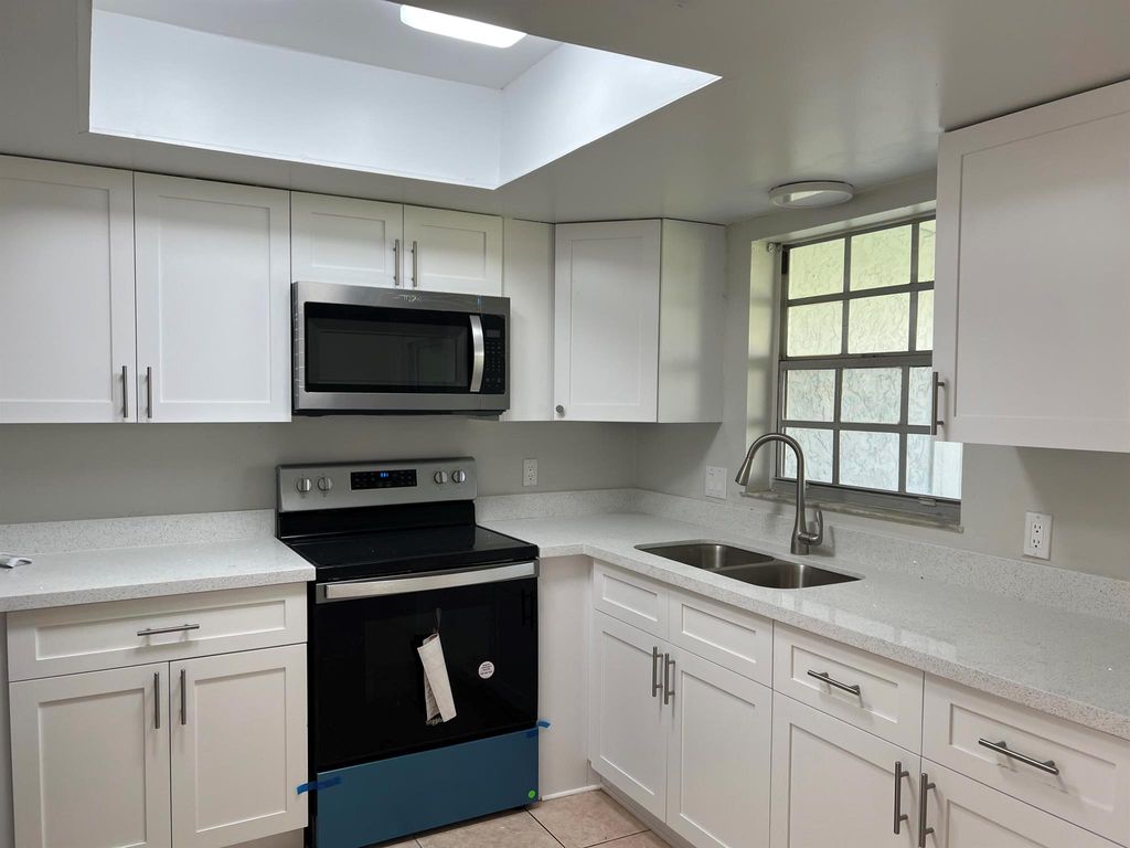 Photo of 2647 Cherokee Avenue, Fort Pierce, FL 34946 (MLS # R10998641)